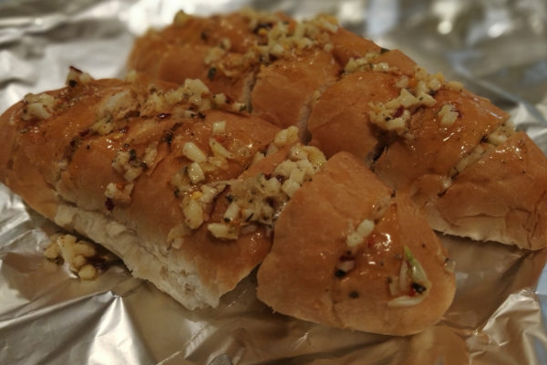 Cheese Stuffed Garlic Pull-Apart Bread